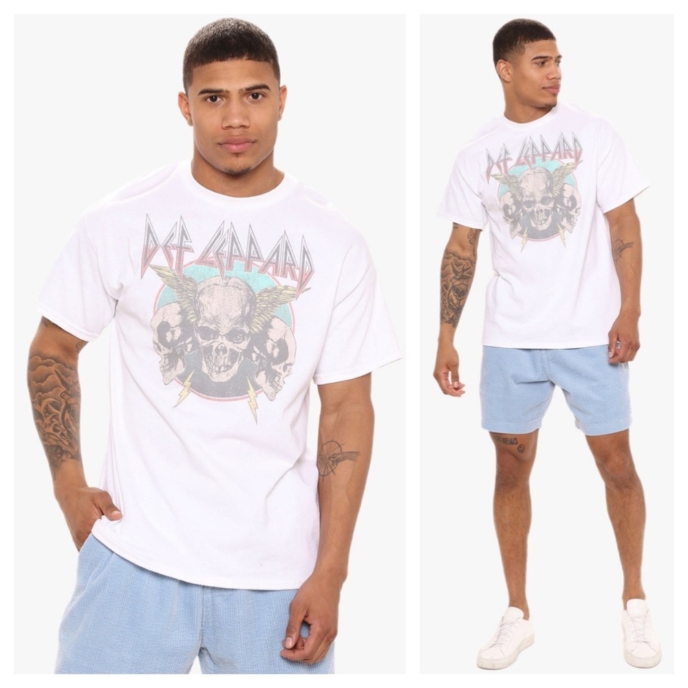 Fashion Nova Def Leppard Angel Wings Short Sleeve Graphic Tee Mens Size Small